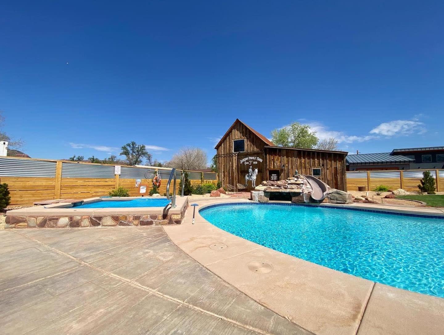 Timber & Tin F 2Bed 2Bath W Pool & Rooftop Deck Kanab Exteriör bild